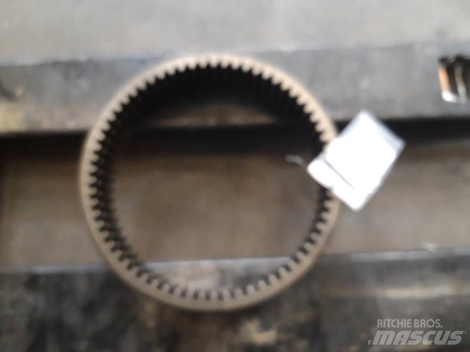CAT 966E Transmissăo