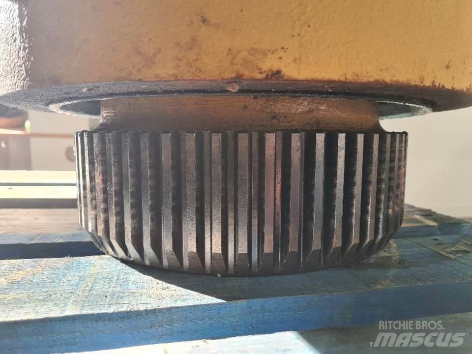 CAT 980F Transmissăo