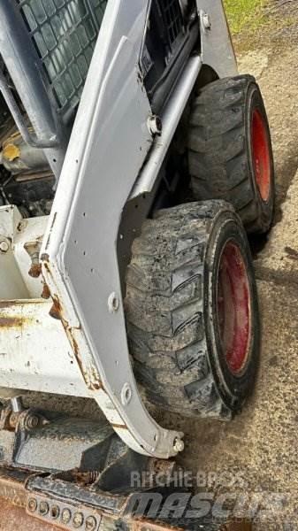 Bobcat S130 Minicarregadeiras