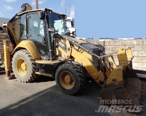 CAT 432 F2 Retroescavadeiras