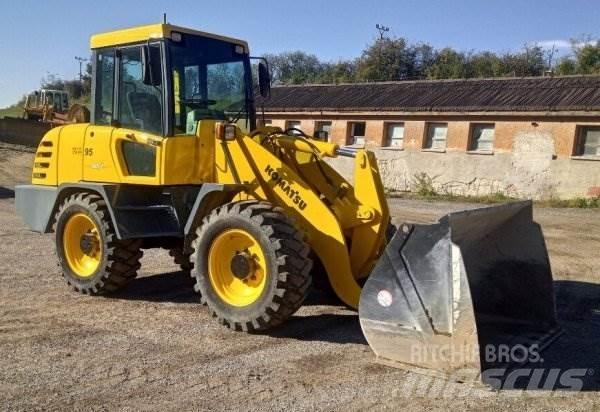 Komatsu WA 95 Carregadeiras de rodas