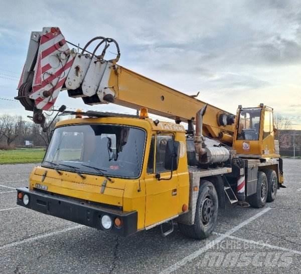 Tatra T815 +AD 28 (ČKD) Camiões grua