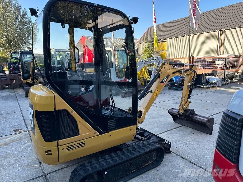 CAT 301.4 C Miniescavadeiras