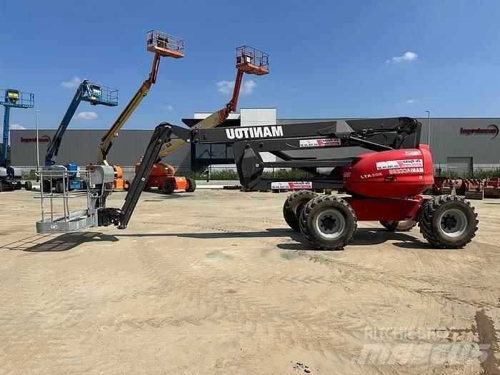 Manitou 200ATJ Elevadores braços articulados