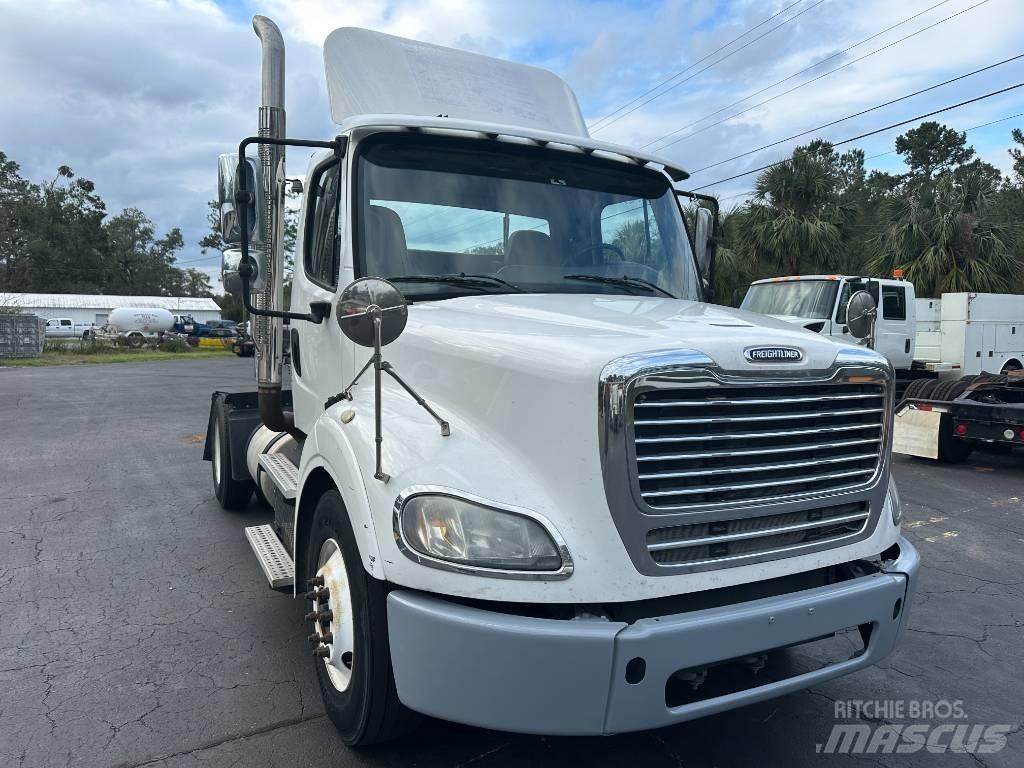 Freightliner M2 112 Cavalos Mecânicos
