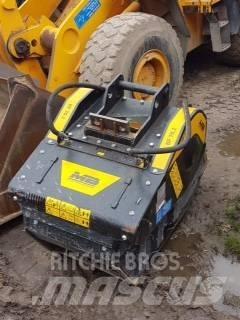 MB Crusher BF70.2 S4 Retroescavadeiras