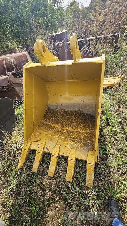 Komatsu PC200 Baldes