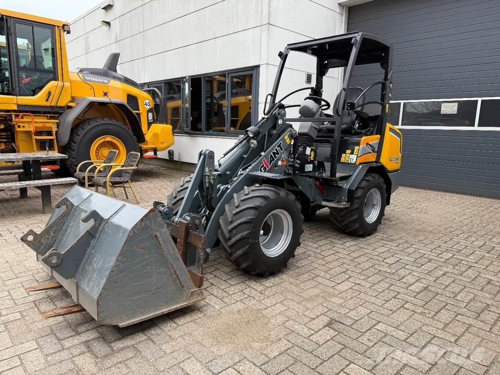 GiANT G2700 Carregadeiras de rodas