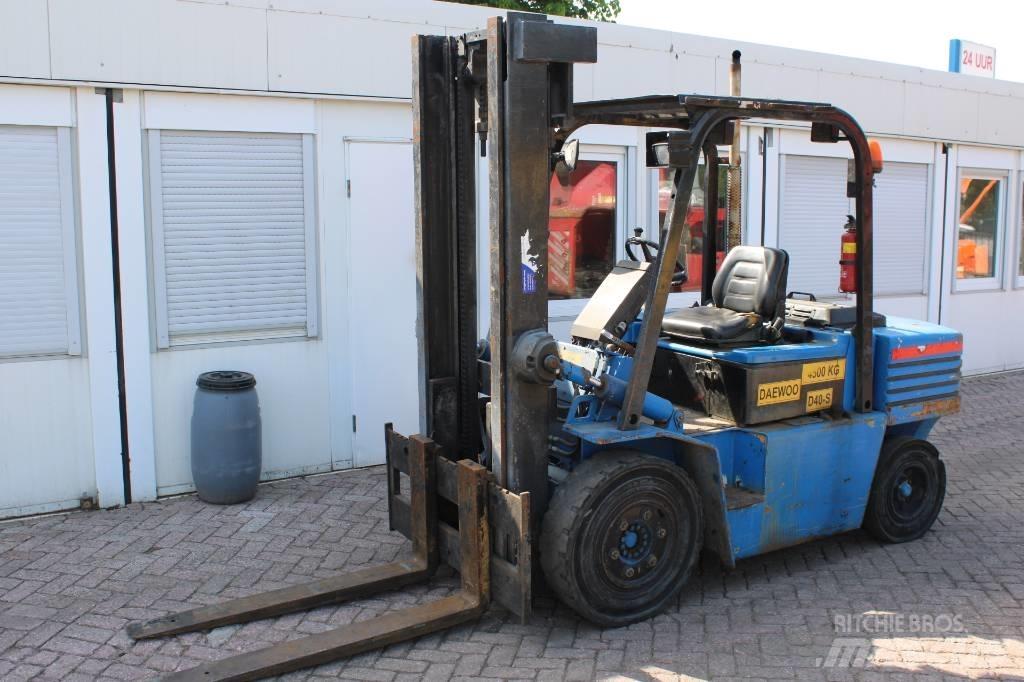Daewoo D 40 S Empilhadores Diesel