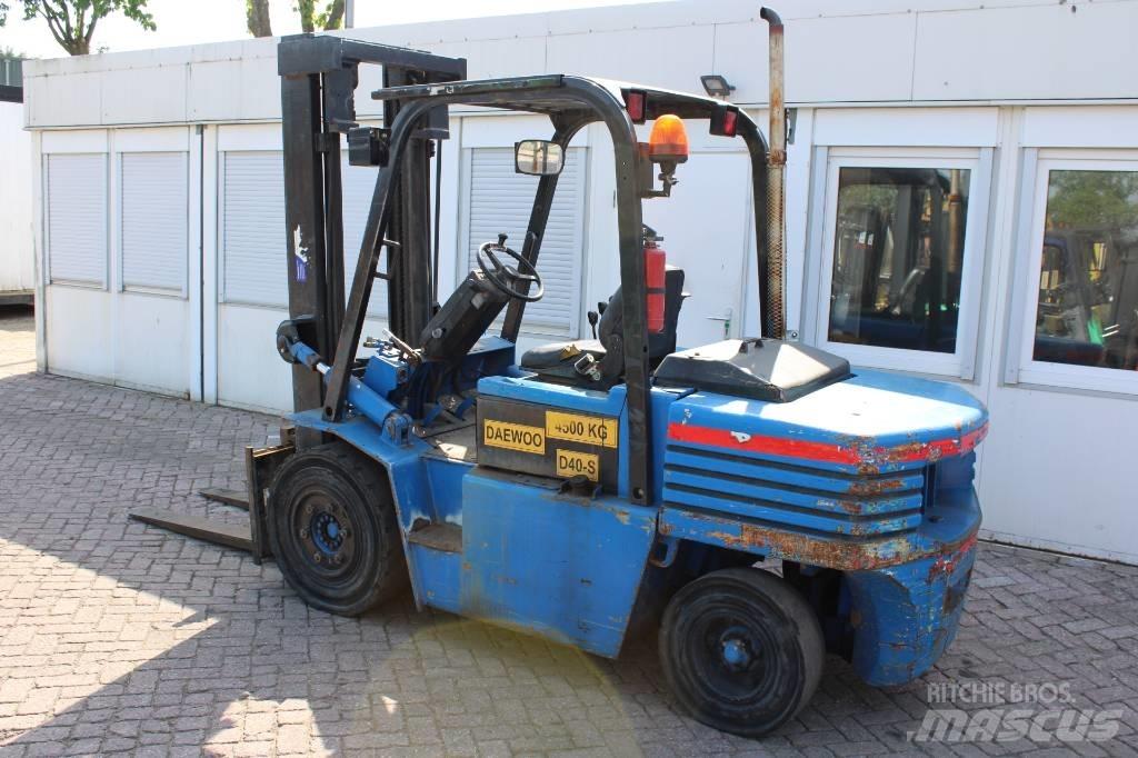 Daewoo D 40 S Empilhadores Diesel