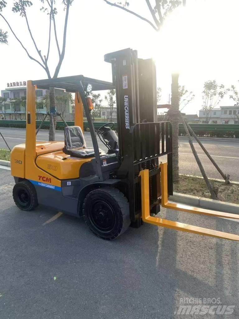 TCM FD 30 Empilhadores Diesel