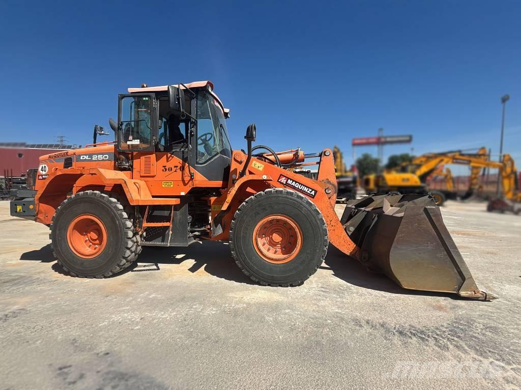 Doosan DL 250-3 Carregadeiras de rodas
