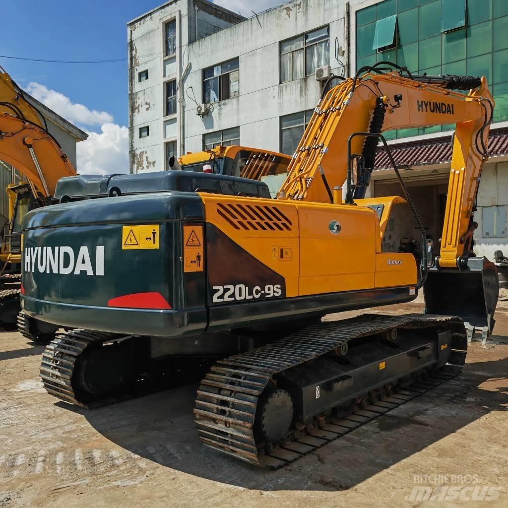 Hyundai R220LC-9S Escavadeiras de esteiras