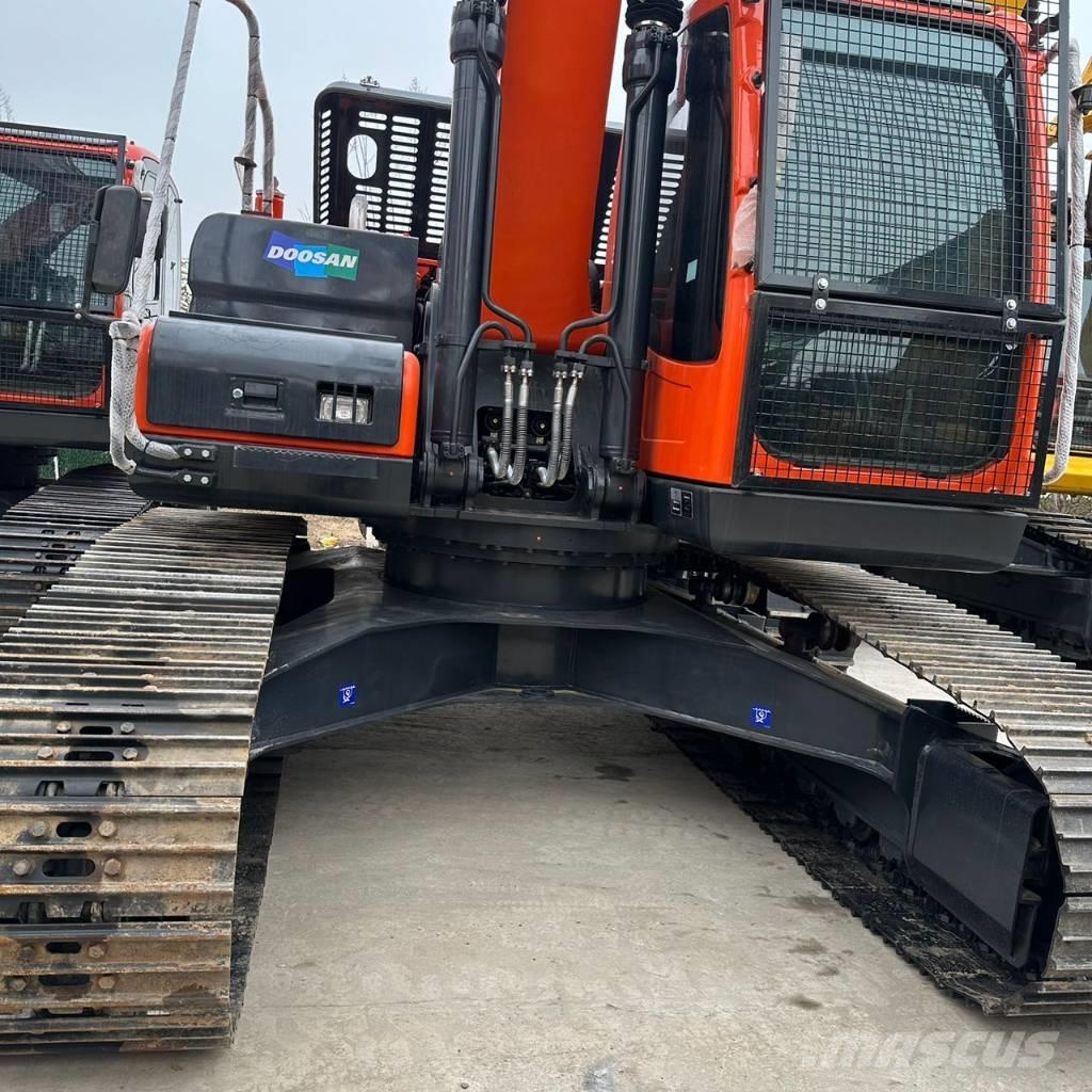 Doosan DX225LC-9C Escavadeiras de esteiras