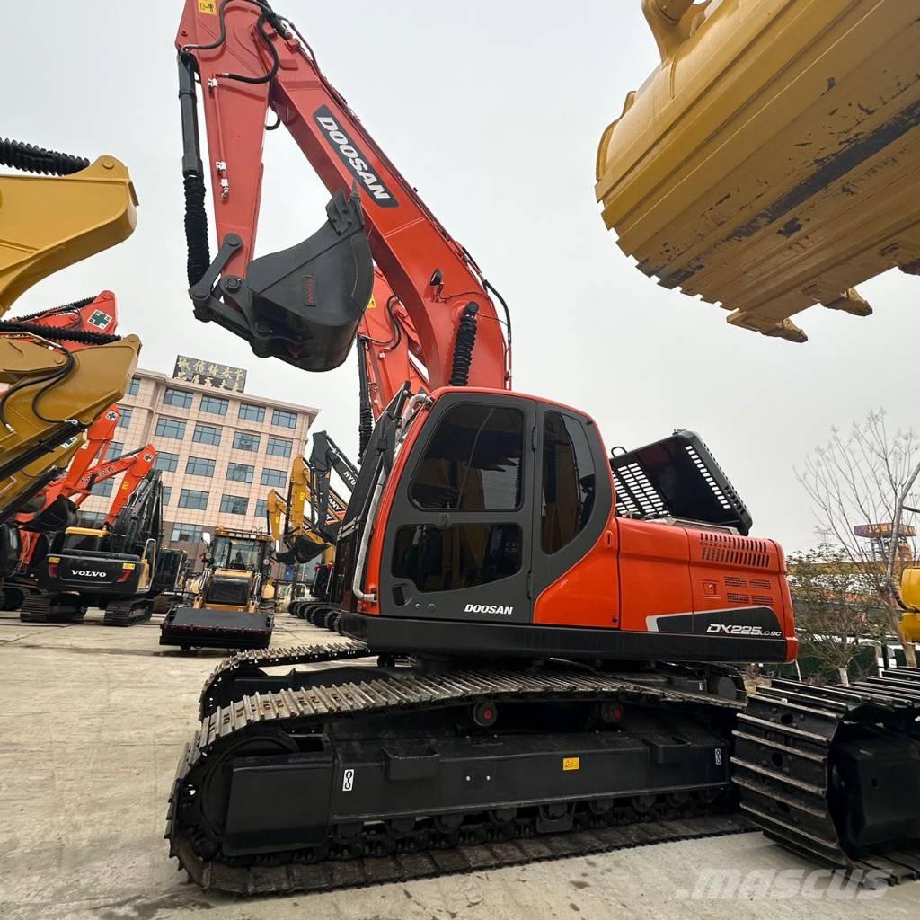 Doosan DX225LC-9C Escavadeiras de esteiras