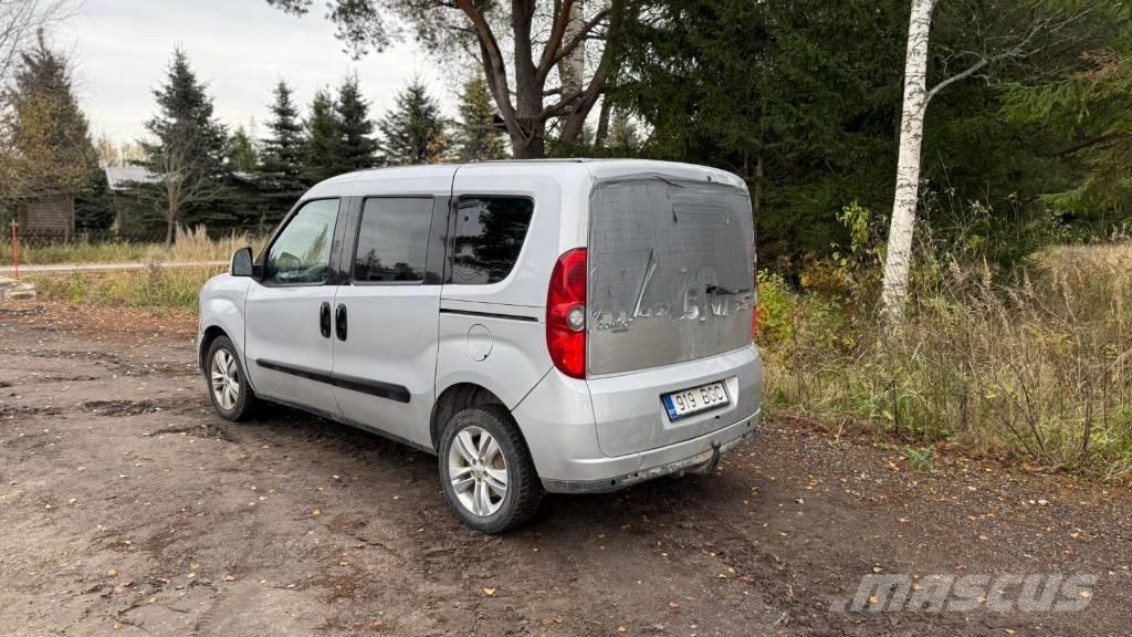 Opel Combo Automóvel