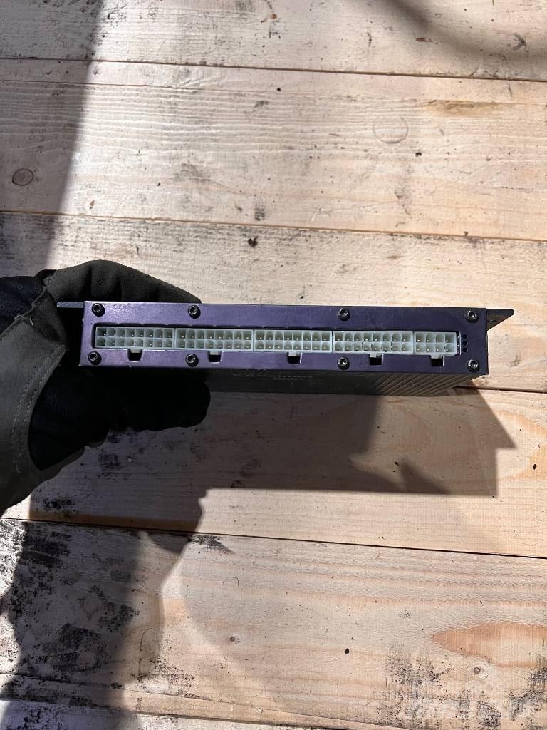 Valmet 5044018 Electrónica