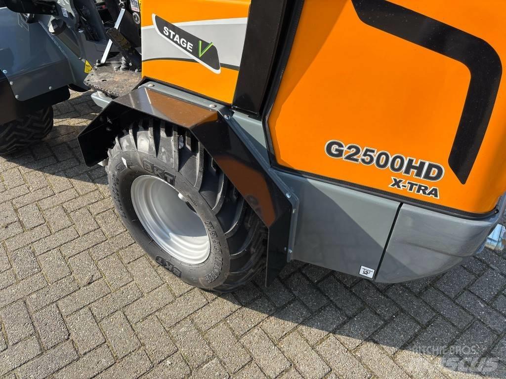 Giant G2500HD Xtra Mini carregadoras