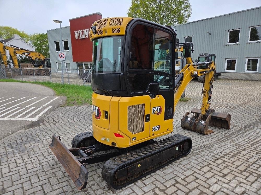 CAT 302CR Miniescavadeiras