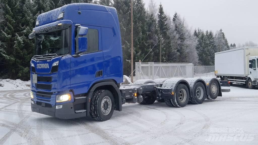 Scania R 560 8X4 ADR Camiões de chassis e cabine