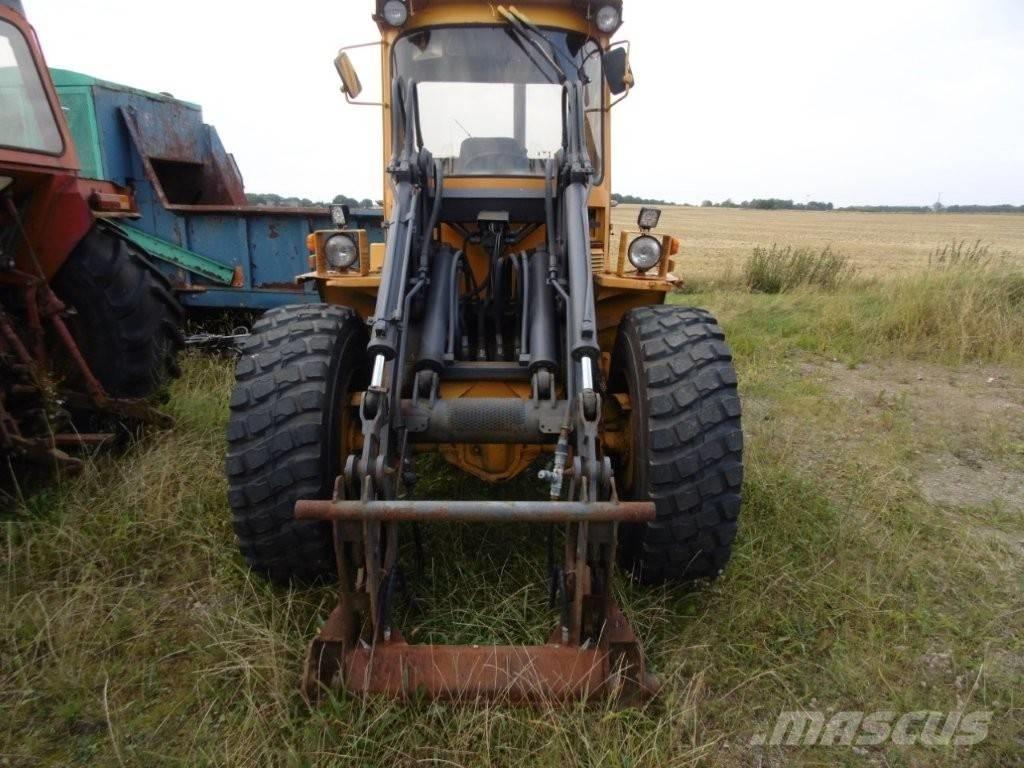 Volvo BM 4200 Carregadeiras de rodas
