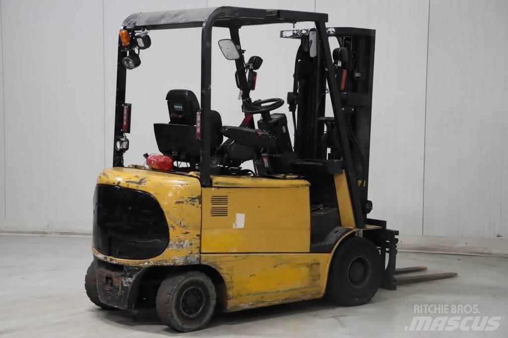 CAT EP25KPAC Empilhadores eléctricos