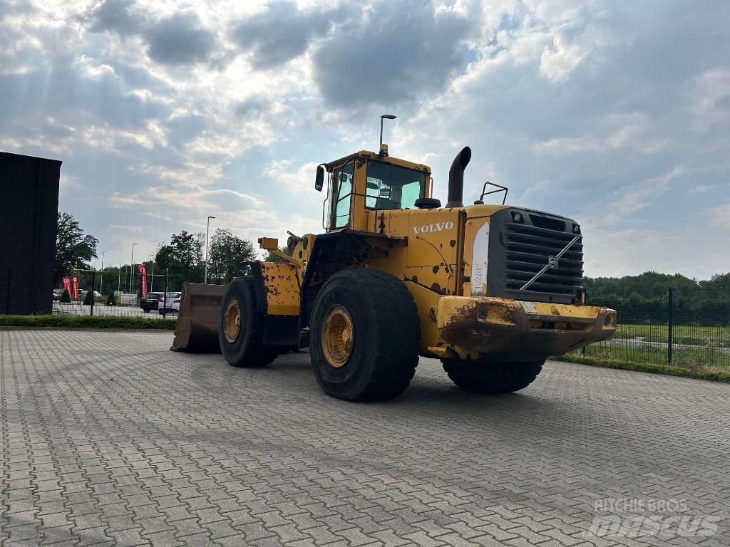 Volvo L 220 E Carregadeiras de rodas