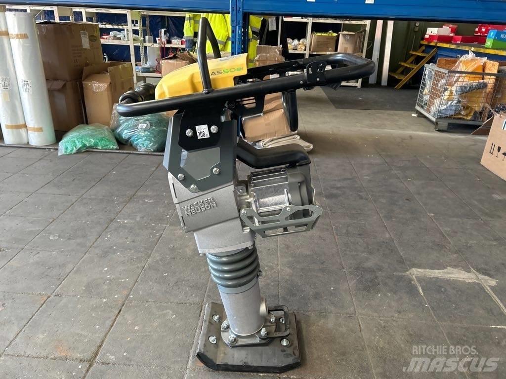 Wacker Neuson AS50e Saltitões