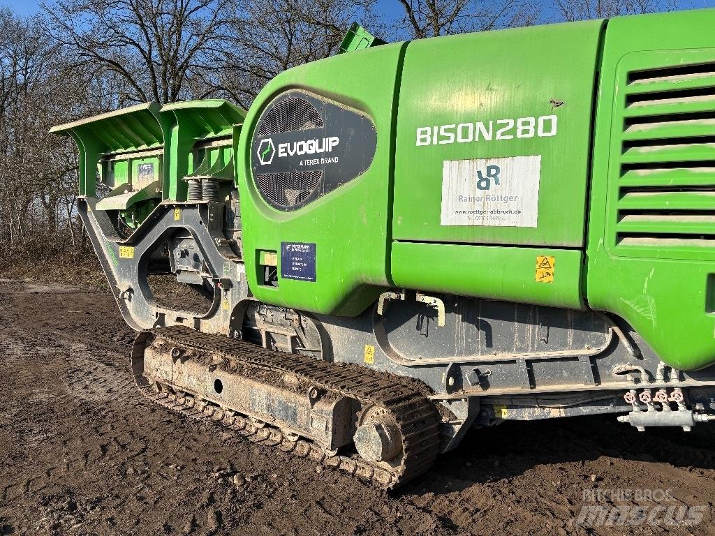 Terex BISON 180 Crivos