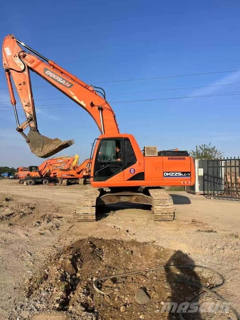 Doosan DH 225 LC-9 Escavadeiras de esteiras