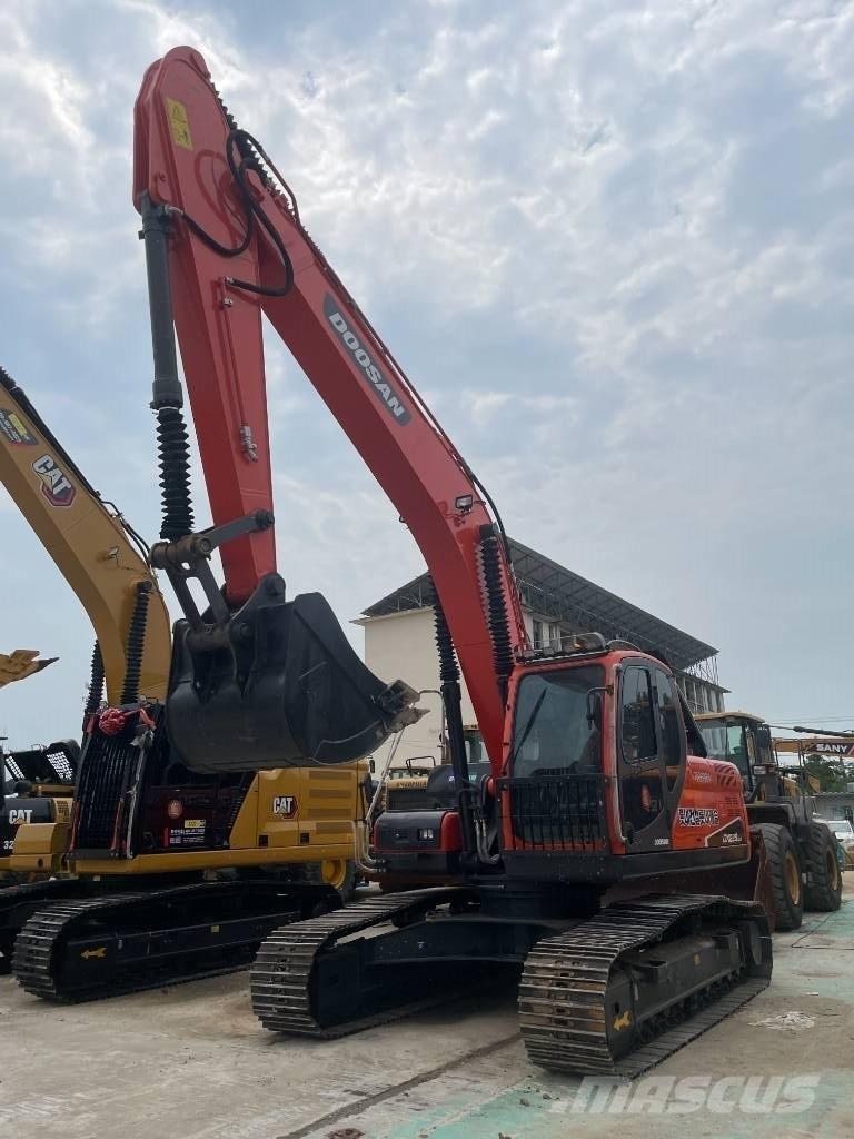 Doosan DX 225 LCA Escavadeiras de esteiras