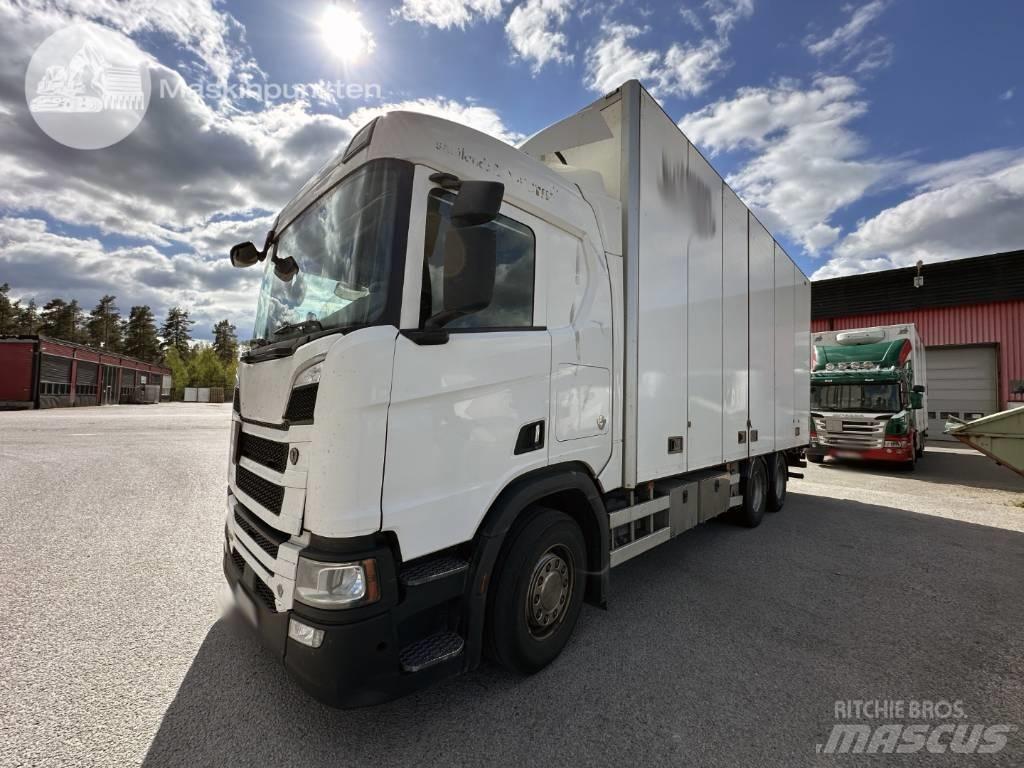 Scania R 520 Caminhões de caixa fechada