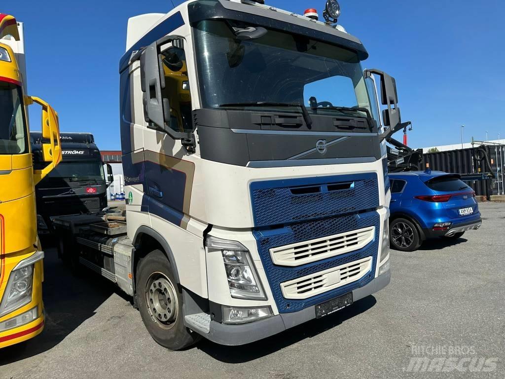 Volvo FH Camiões caixa desmontável com elevador de cabo