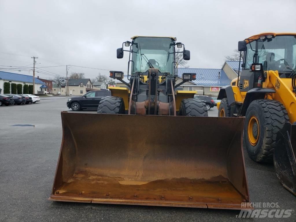 Komatsu WA 200 Carregadeiras de rodas