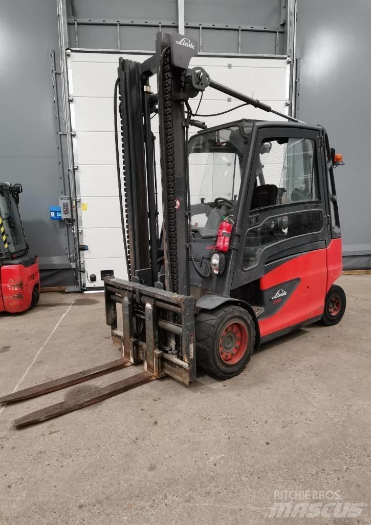 Linde E50HL-01 Empilhadores eléctricos