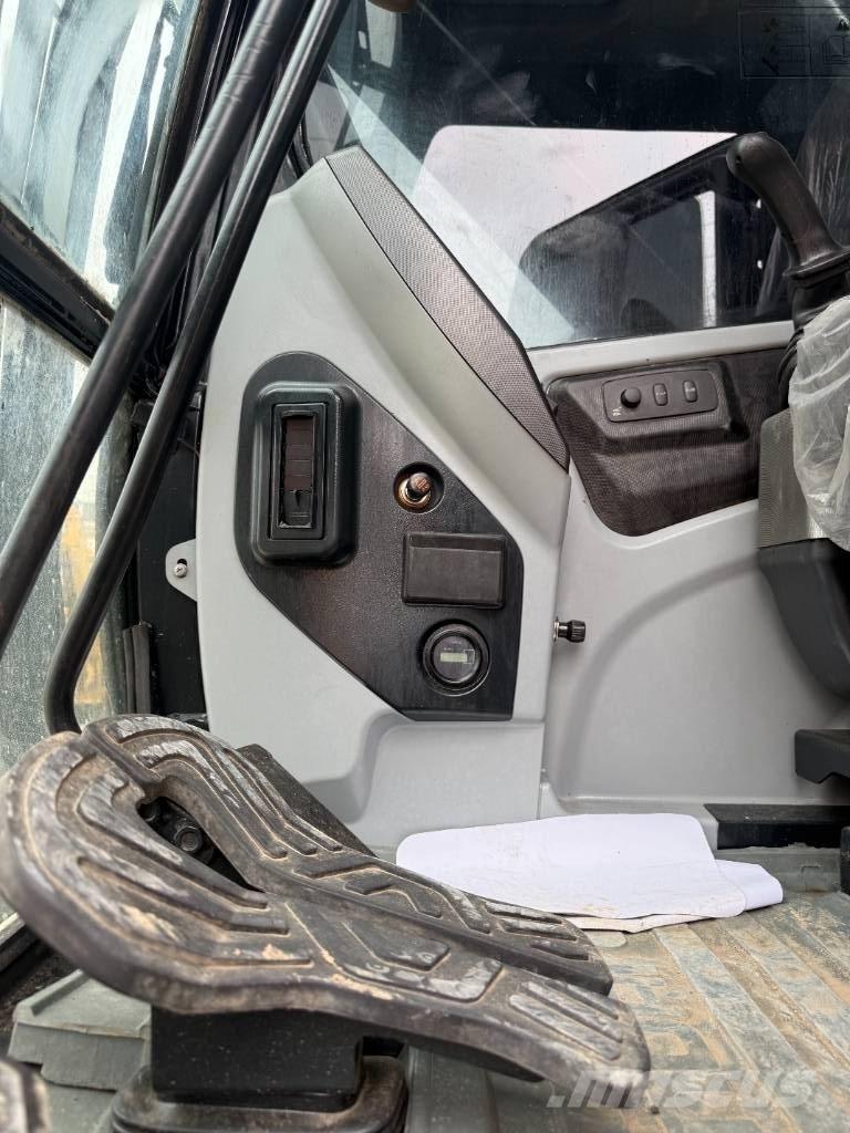 Hyundai HX 220 Escavadeiras de esteiras