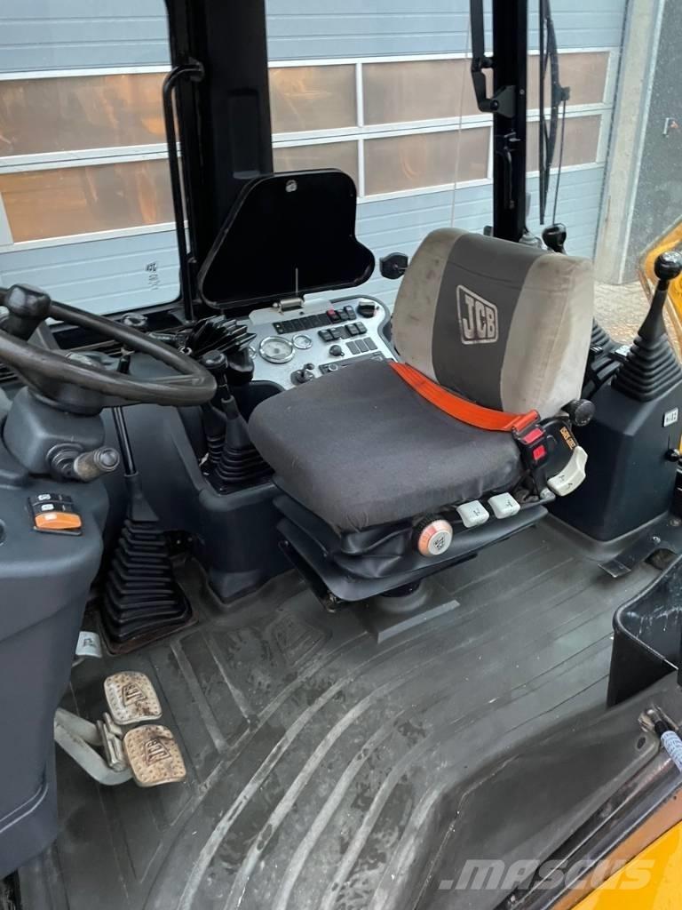 JCB 2CX Retroescavadeiras