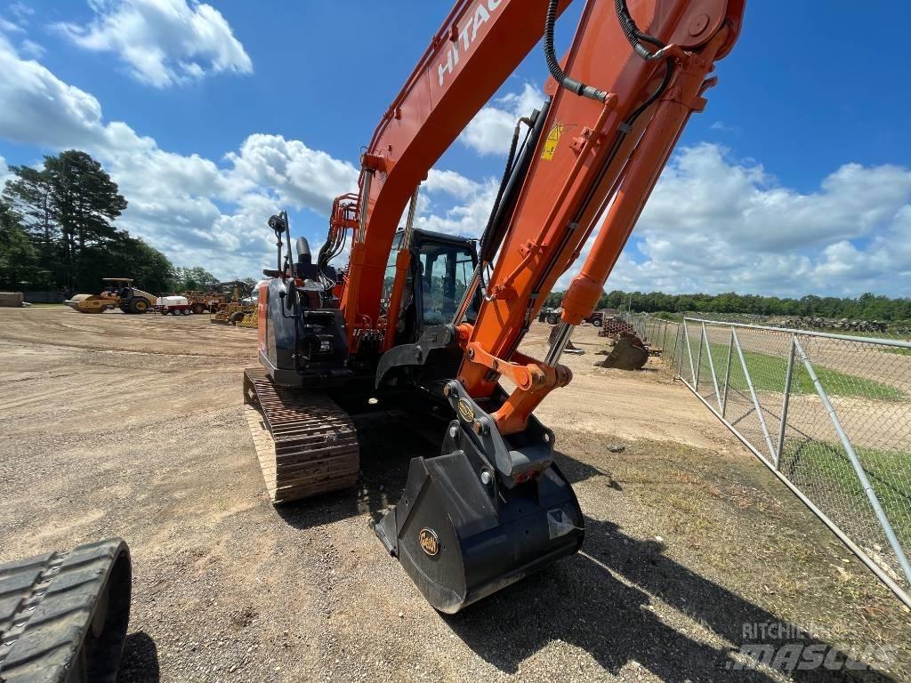 Hitachi ZX 135 US-6 Escavadeiras de esteiras