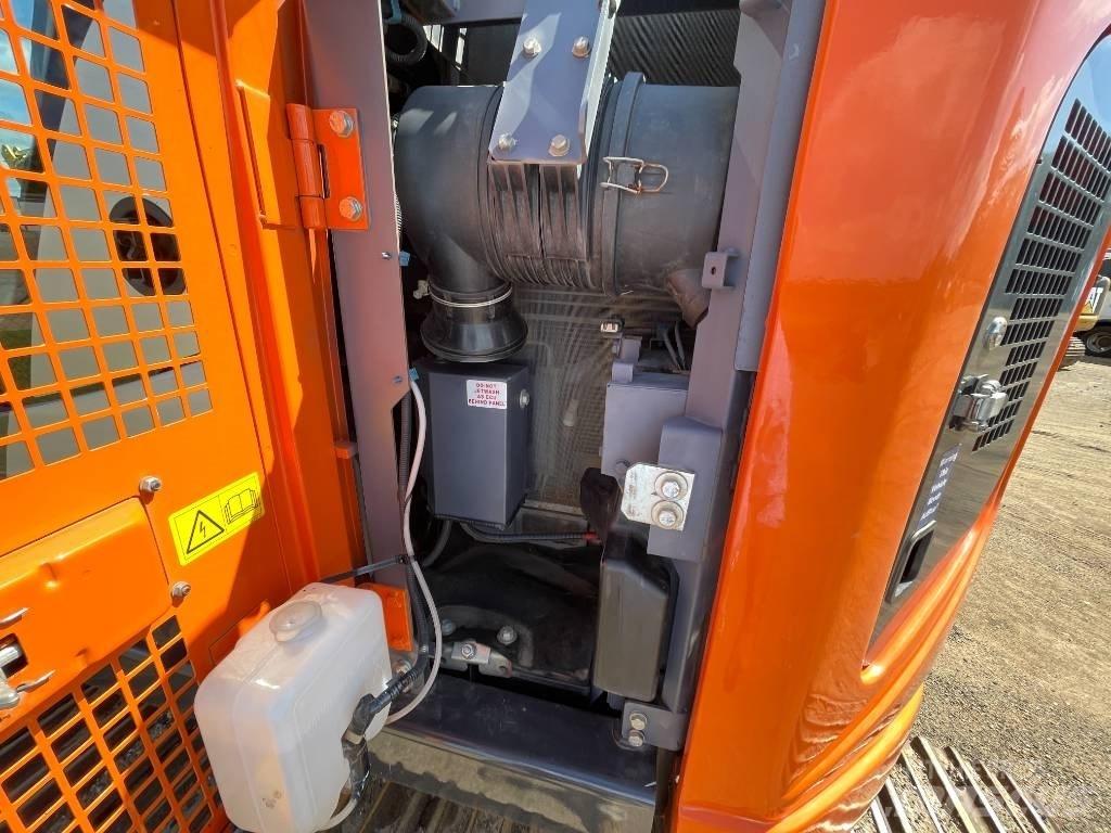 Hitachi ZX 135 US-6 Escavadeiras de esteiras