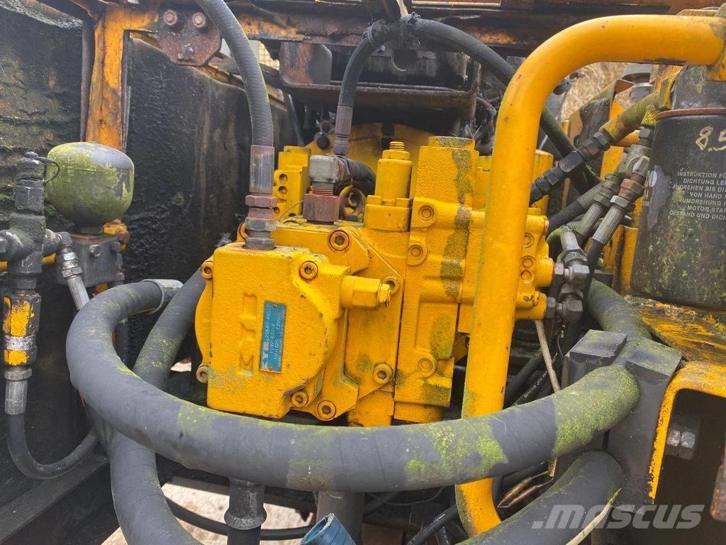 JCB JS 130 Escavadeiras de esteiras