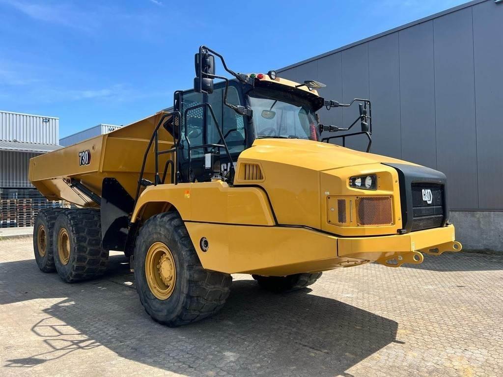 CAT 730 Camiőes basculantes rígidos