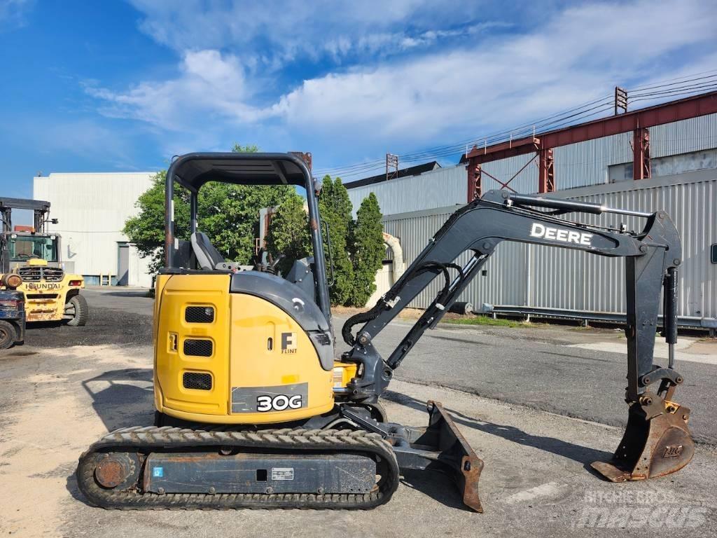 DEERE 30G Miniescavadeiras