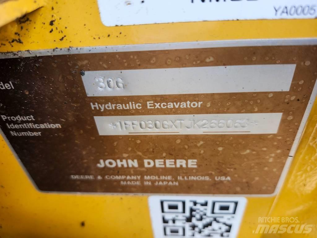 DEERE 30G Miniescavadeiras
