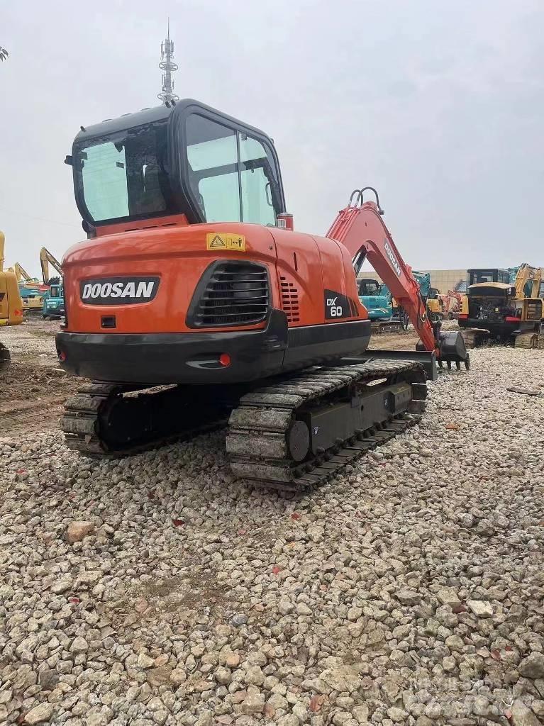 Doosan DX60 Miniescavadeiras