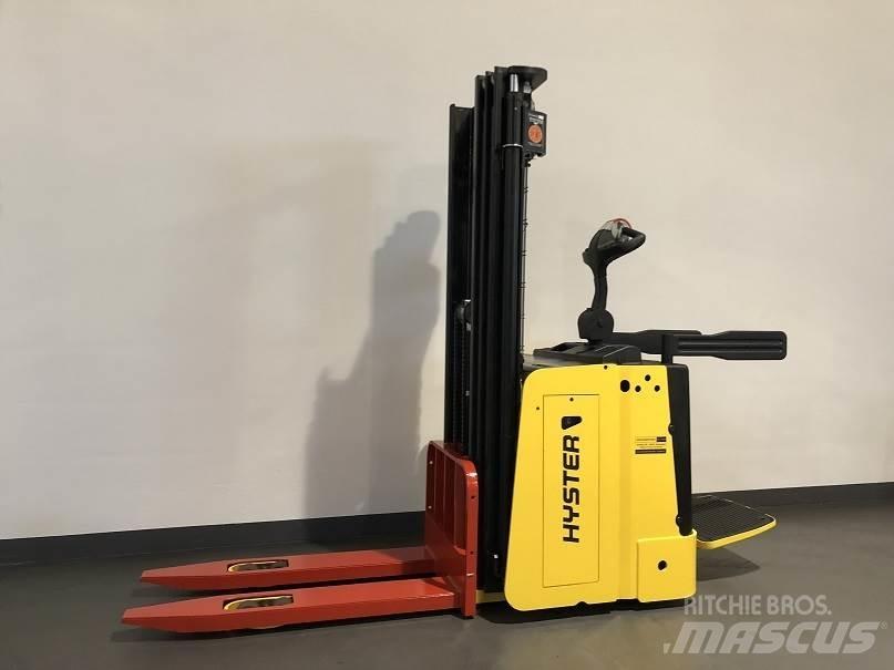 Hyster S1.5S Empilhador para operador externo