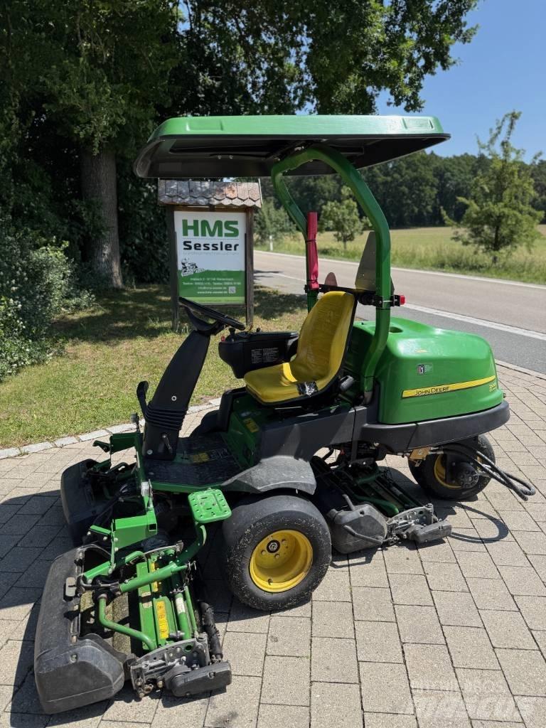 John Deere 2500 E Corta-Relvas Greens