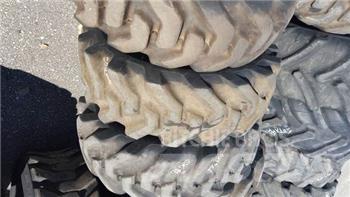  Pneus 10.5/80-18 Pneus