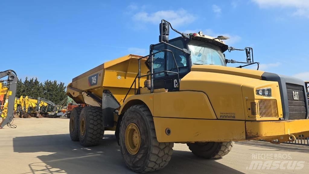 CAT 745 Caminhões articulados