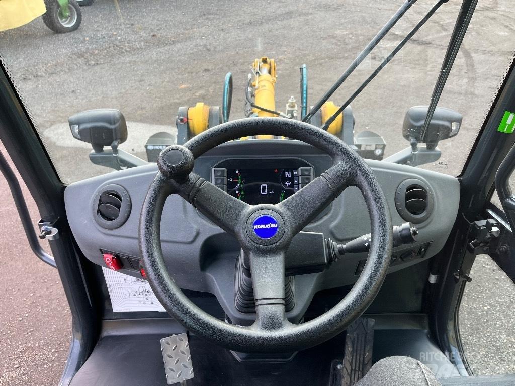 Komatsu WA80M-8 Carregadeiras de rodas