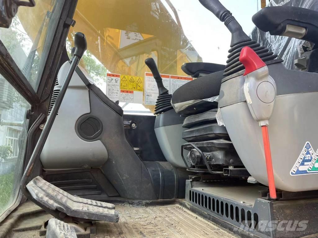 Komatsu PC 200-8 Escavadeiras de esteiras